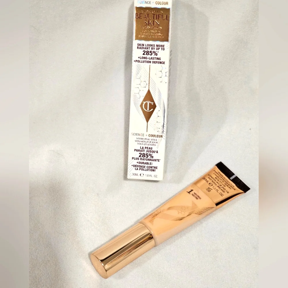 NEW Charlotte Tilbury Beautiful Skin Medium Coverage Liquid Foundation